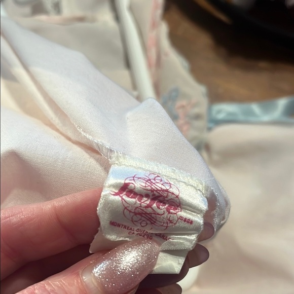 Vintage  Pink Chemise with Puffed Sleeves - Picture 6 of 7